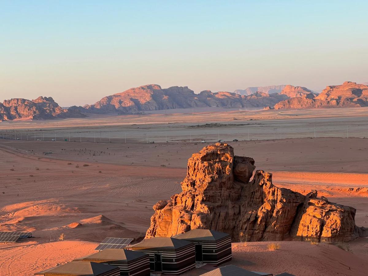 Wadi Rum Eagle Luxury Camp Extérieur photo