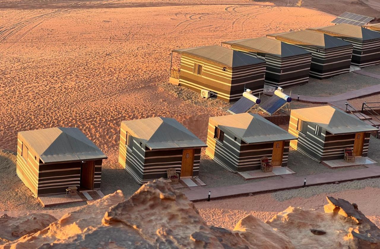 Wadi Rum Eagle Luxury Camp Extérieur photo