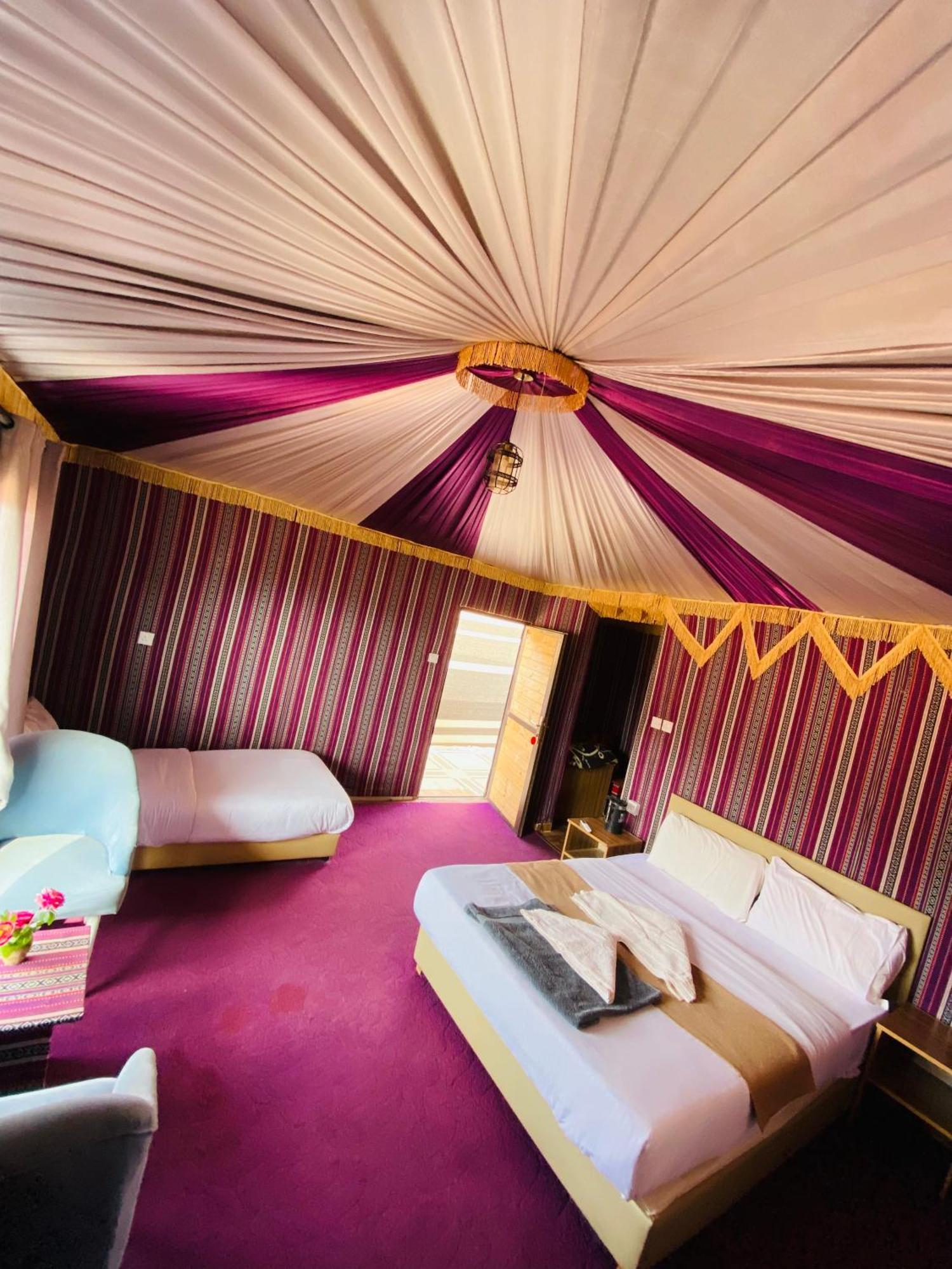 Wadi Rum Eagle Luxury Camp Extérieur photo